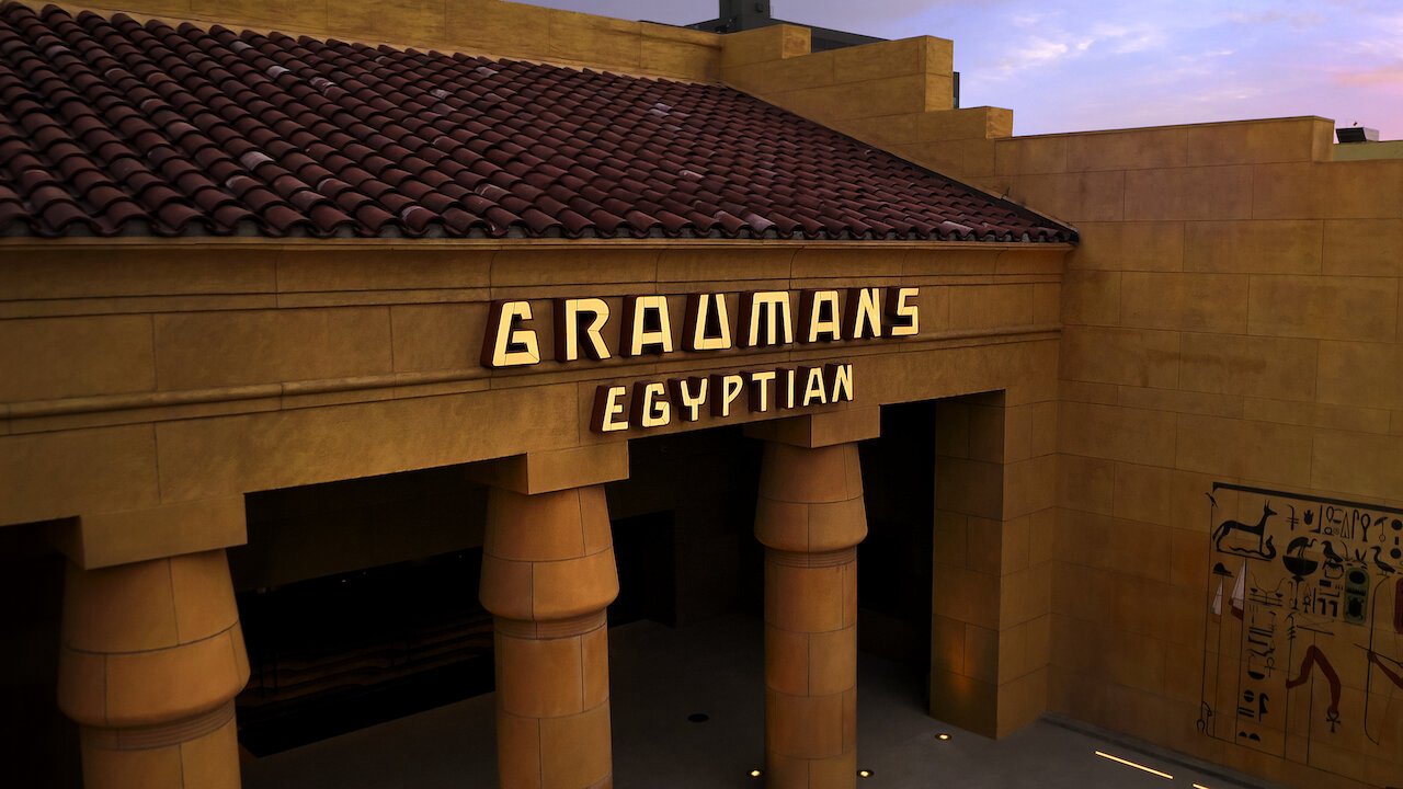 Ngôi Đền Phim Ảnh: Kỷ Niệm 100 Năm Egyptian Theatre Ngôi Đền Phim Ảnh: Kỷ Niệm 100 Năm Egyptian Theatre