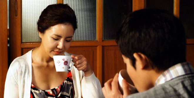 Sự An Ủi Của Cô Chủ Trọ Xinh Đẹp Sự An Ủi Của Cô Chủ Trọ Xinh Đẹp