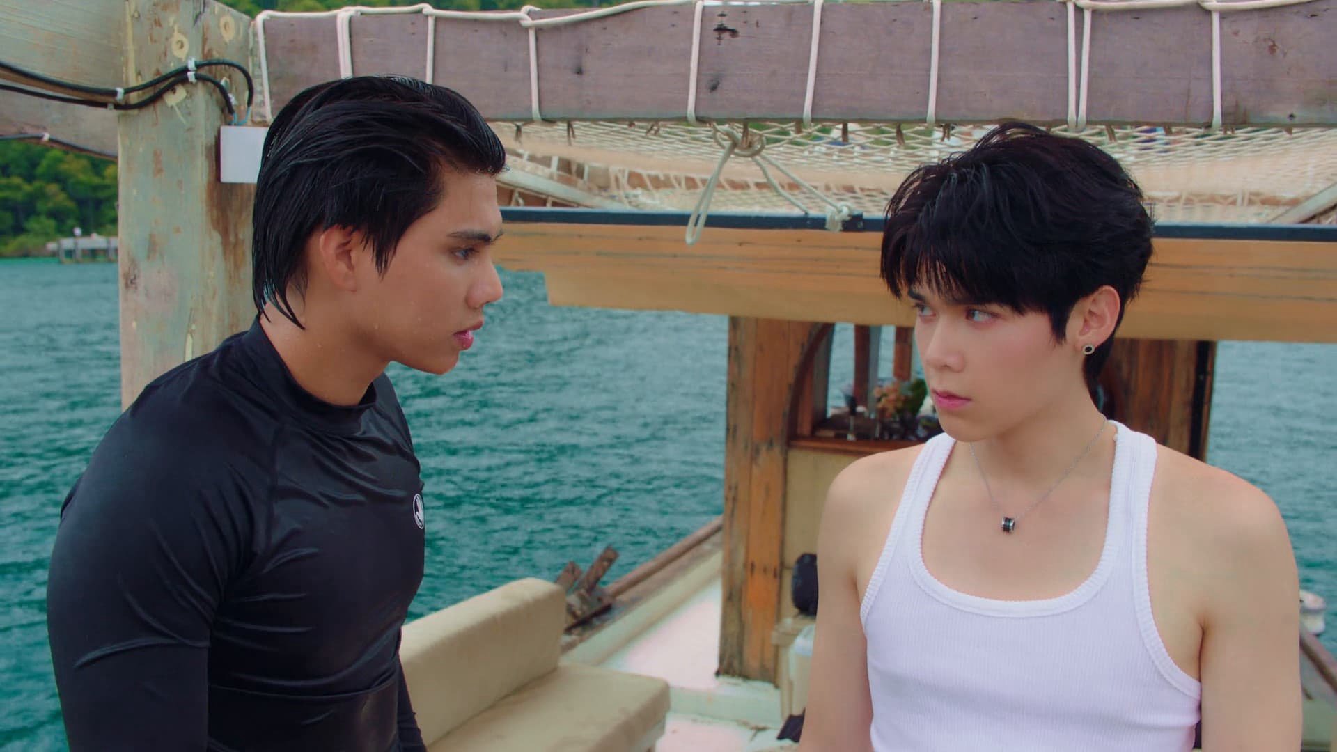 Love Sea: Phải Lòng Đại Dương Love Sea: Phải Lòng Đại Dương